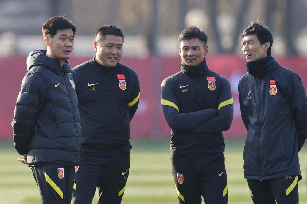 娇妻张妍交换高潮